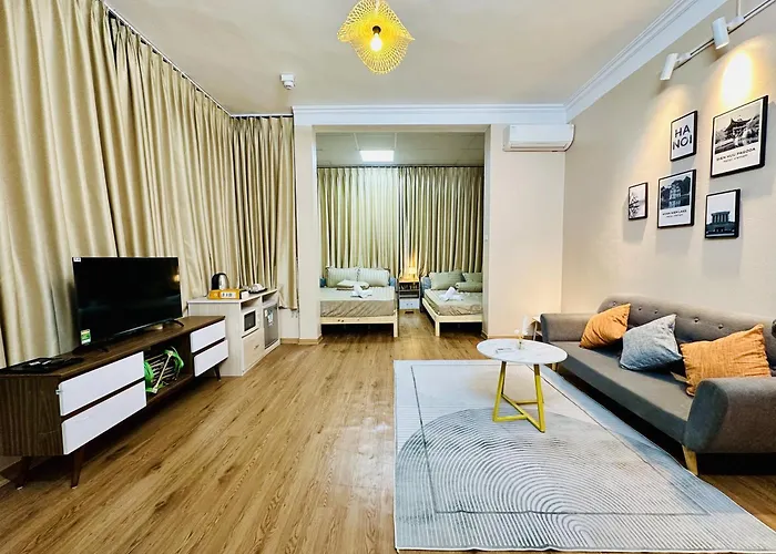 Vietnam Travelers Home 2 With Cozy Private Balcony